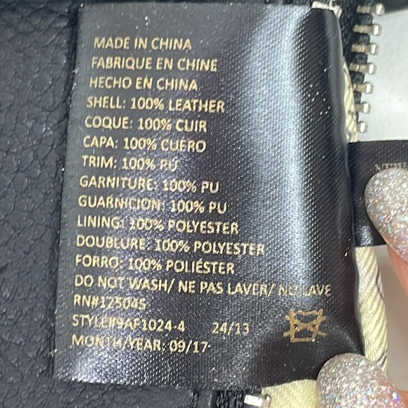 Stone Mountain USA Black Shoulder Handbag Silver Hardware Exterior Zip Pocket - Picture 12 of 17